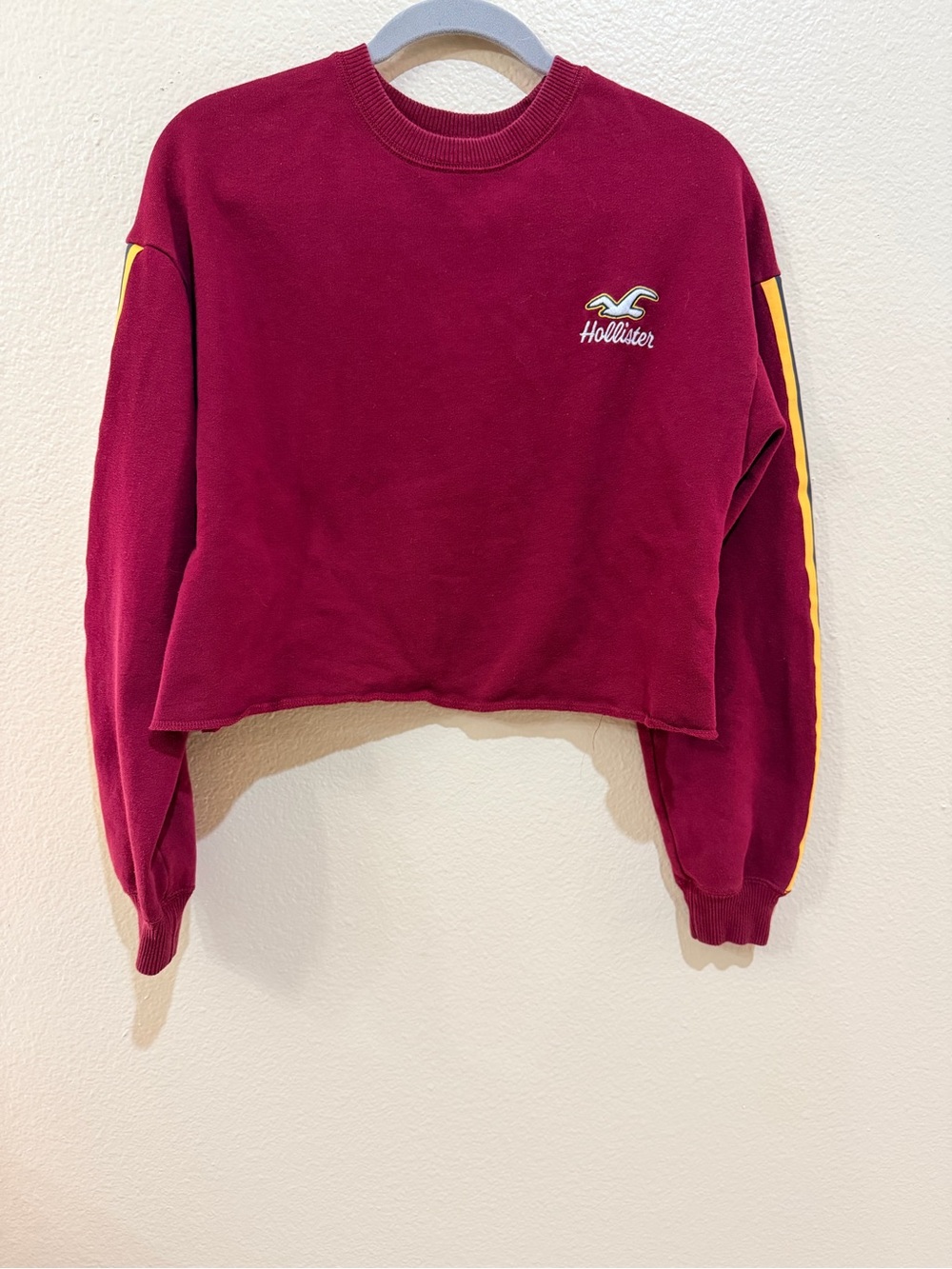 Hollister Co Crewneck Cropped Sweatshirt Womens XS Burgundy